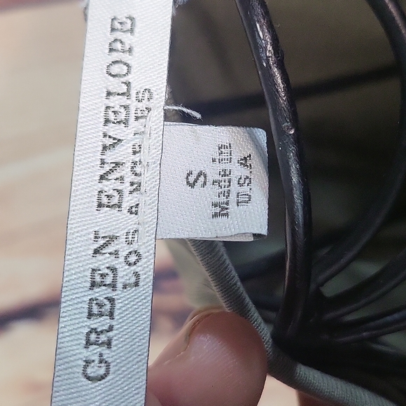 GREEN Envelope Ladies Blouse| Size: Small - Picture 2 of 4